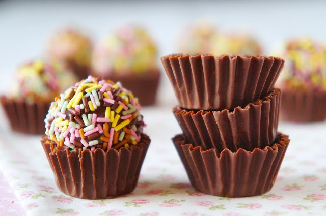 Brigadeiro com Forminha de Chocolate!!