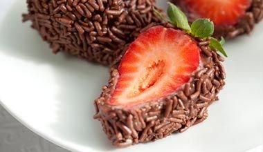 Brigadeiro com Morango